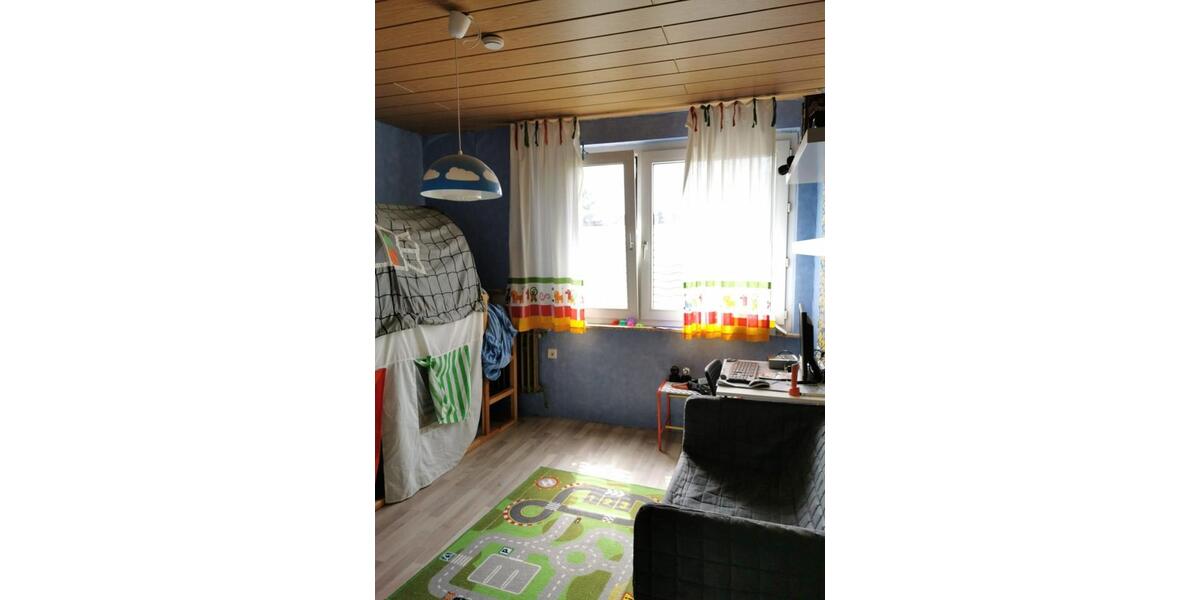 Etagenwohnung Duisburg Mittelmeiderich - 4 Zimmer, 100 m&sup2;, 579&euro; | Angebot:25988824