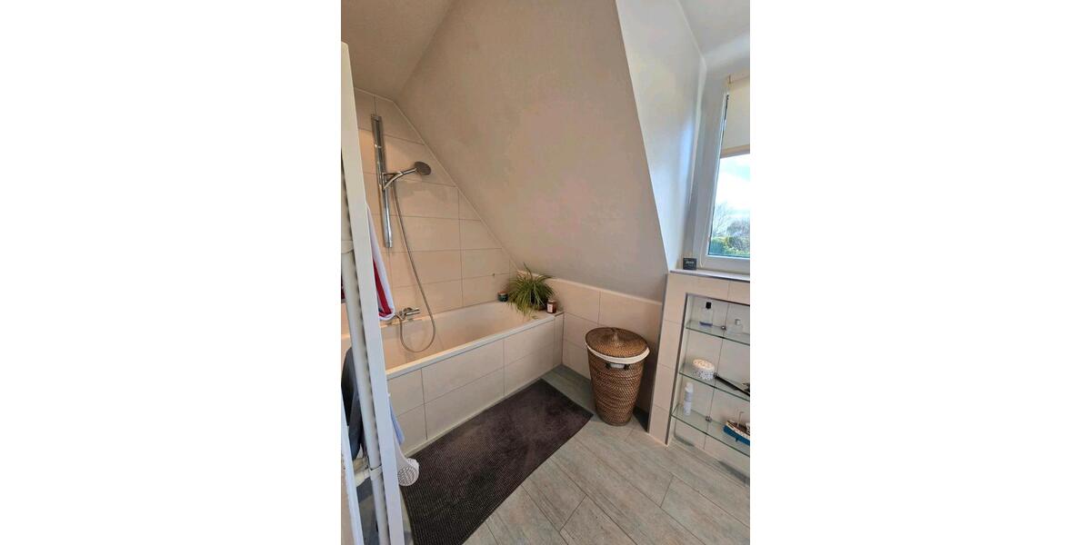 Doppelhaushälfte Wegberg - 4 Zimmer, 100 m&sup2;, 268.000&euro; | Angebot:25053950