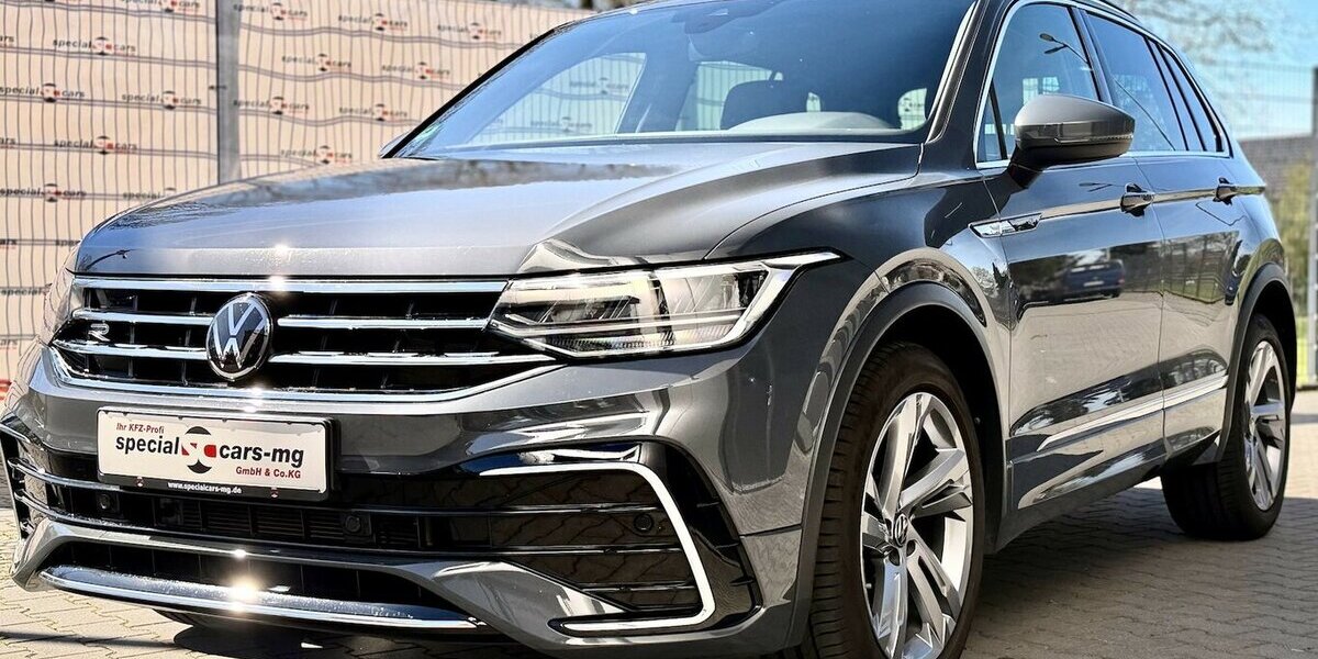 VW Tiguan R-Line / Pano / Kamera / KeylessGO 29.000 km 40.990 &euro; Mönchengladbach 41066