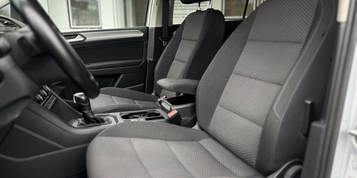 VW Touran 1.Hd / Automatik / AHK / 7 Sitze / Navi 110.000 km 23.490 &euro; Mönchengladbach 41066