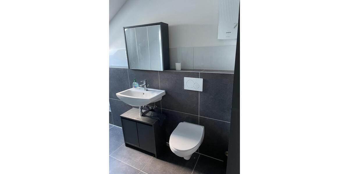 Dachgeschoßwohnung Mönchengladbach Süd - 3 Zimmer, 79 m&sup2;, 600&euro; | Angebot:26669617