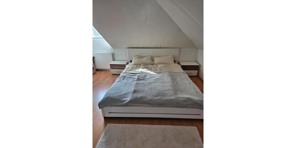 Dachgeschoßwohnung Krefeld Dießem - 2 Zimmer, 50 m&sup2;, 490&euro; | Angebot:25417042