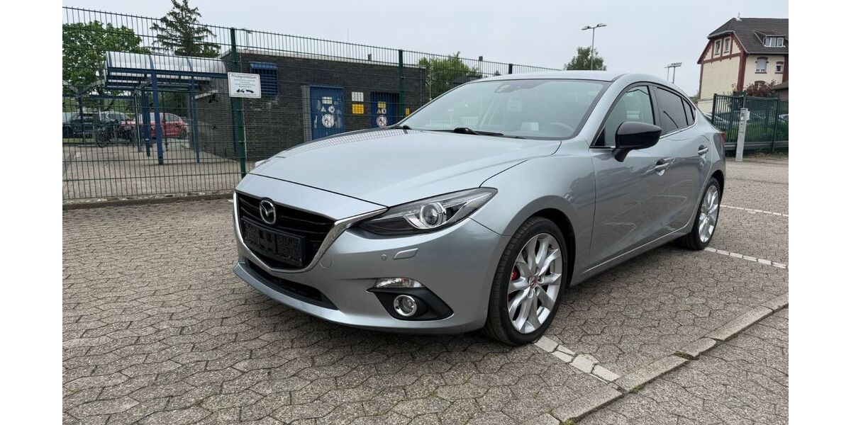 Mazda 3 115.435 km 10.370 &euro; Düsseldorf 40472