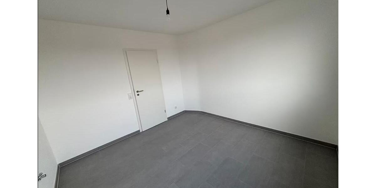Dachgeschoßwohnung Düsseldorf Stadtbezirk 8 - 2 Zimmer, 67 m&sup2;, 995&euro; | Angebot:25860108