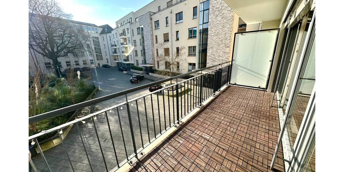 Etagenwohnung Mülheim Mitte - 4 Zimmer, 111 m&sup2;, 1.600&euro; | Angebot:25971060