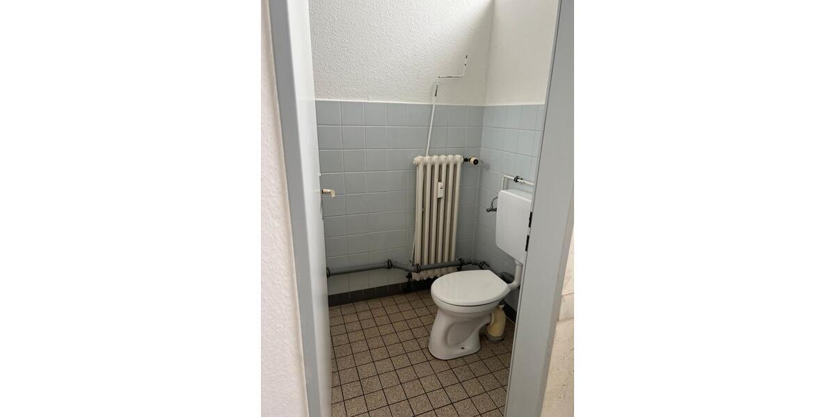 Etagenwohnung Neuss Reuschenberg - 1 Zimmer, 78 m&sup2;, 2.000&euro; | Angebot:26676700