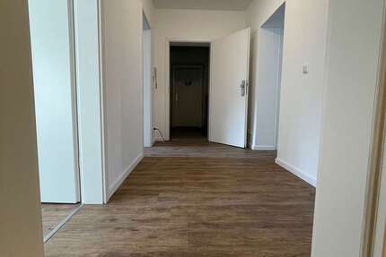 Wohnung Krefeld Krefeld-Mitte - 3 Zimmer, 73 m&sup2;, 650&euro; | Angebot:26082814