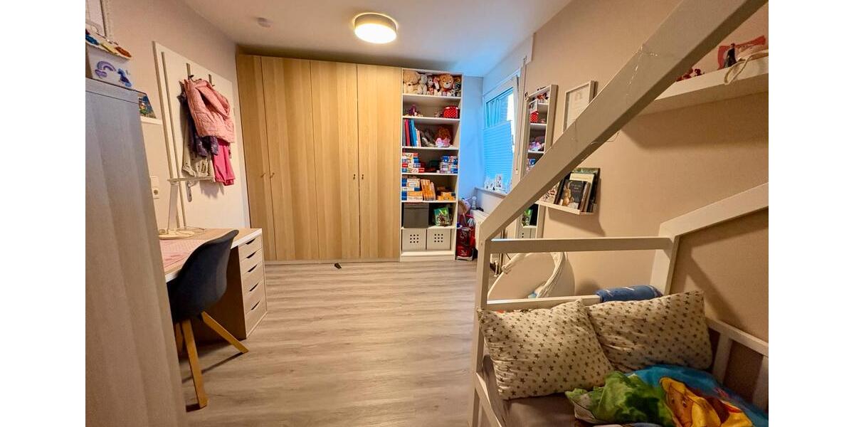 Dachgeschoßwohnung Neukirchen-Vluyn Vluyn - 4 Zimmer, 101 m&sup2;, 269.000&euro; | Angebot:27499796