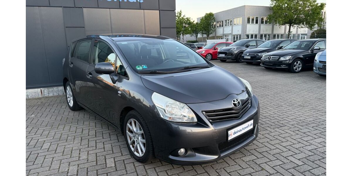 Toyota Verso 182.000 km 6.600 &euro; Dormagen 41540