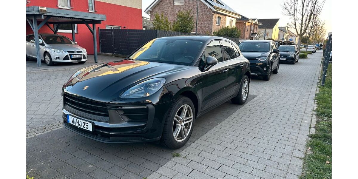 Porsche Macan 27.000 km 68.500 &euro; Düsseldorf 40215