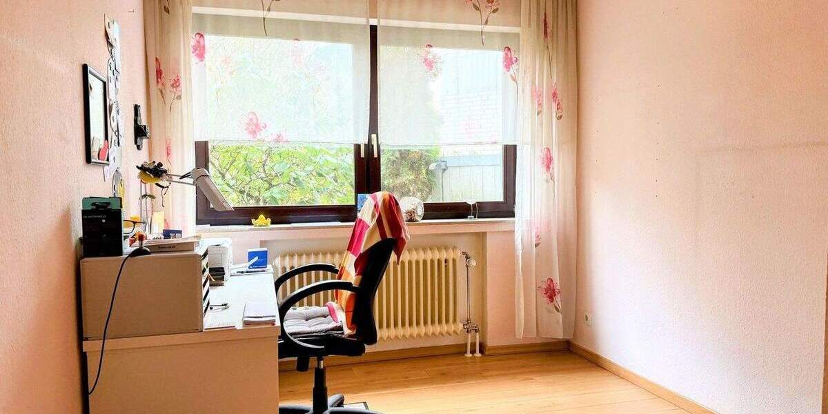 Etagenwohnung Düsseldorf Unterbach - 4 Zimmer, 109 m&sup2;, 359.000&euro; | Angebot:25687320