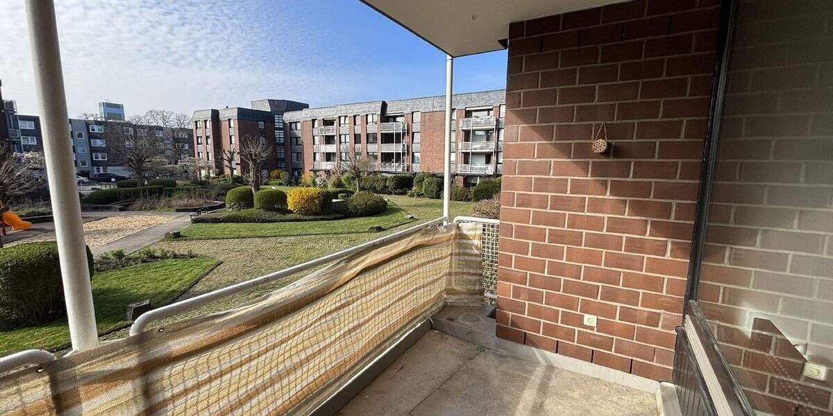 Etagenwohnung Düsseldorf Benrath - 3 Zimmer, 92 m&sup2;, 1.050&euro; | Angebot:25880128