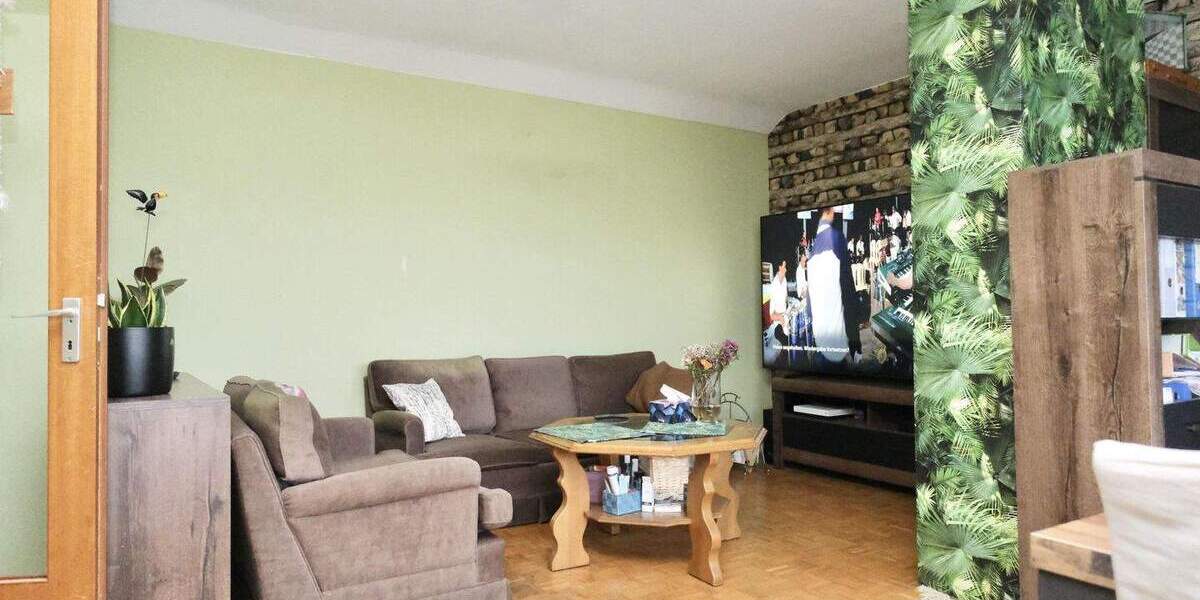 Etagenwohnung Neuss Rosellen - 4 Zimmer, 96 m&sup2;, 269.000&euro; | Angebot:25687337