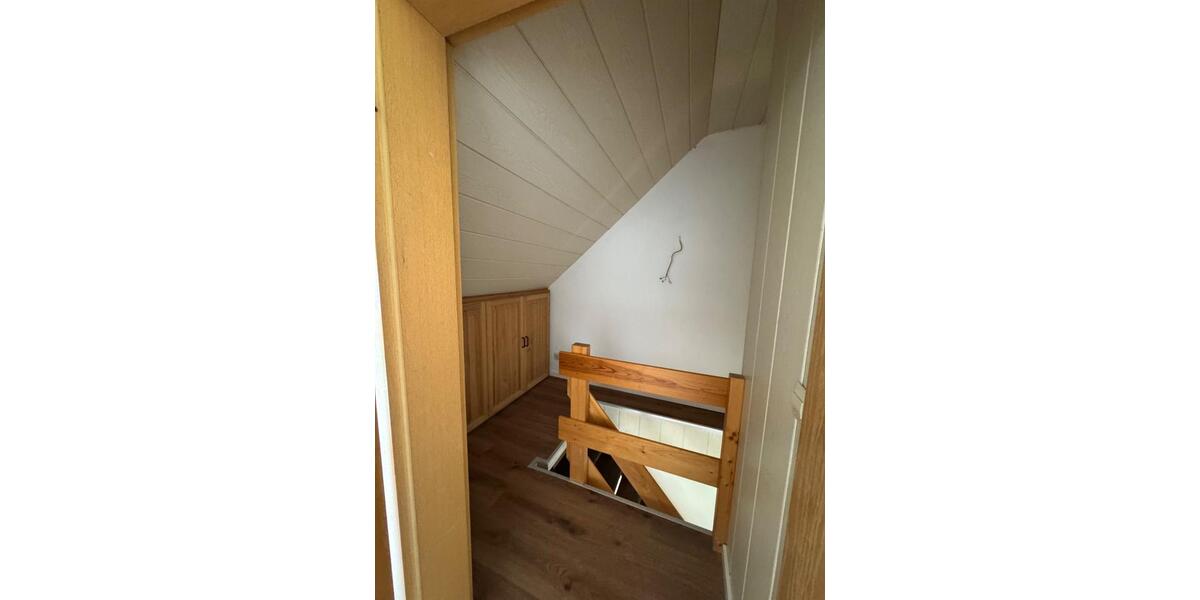 Etagenwohnung Düsseldorf Niederkassel - 4 Zimmer, 106 m&sup2;, 950&euro; | Angebot:26608721