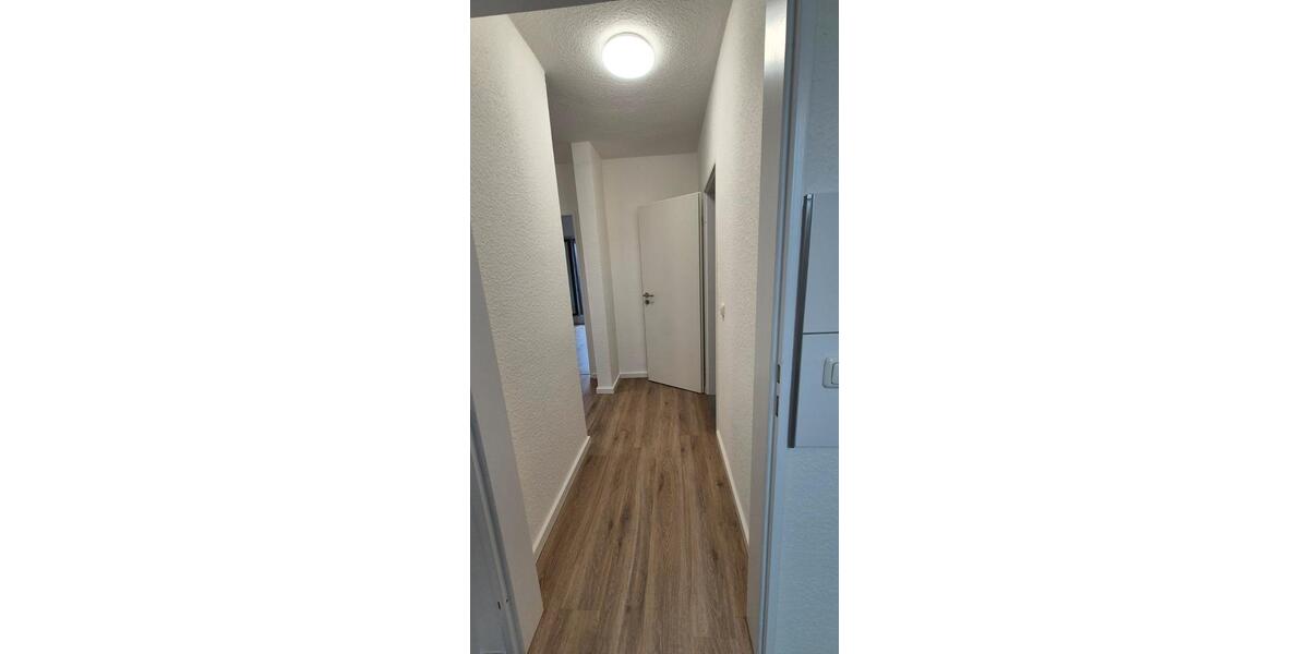 Dachgeschoßwohnung Mönchengladbach Ost - 3 Zimmer, 65 m&sup2;, 650&euro; | Angebot:26648956