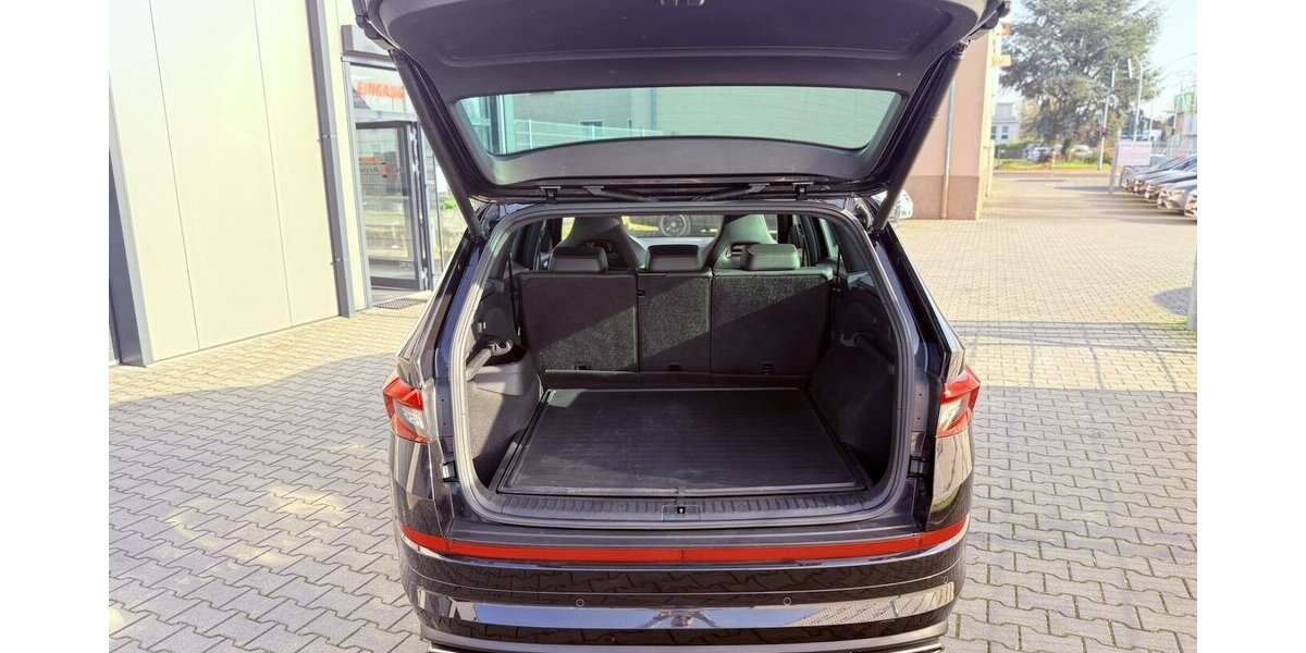 Skoda Kodiaq RS 4x4 / Pano / Alcantara / Kamera 99.900 km 32.990 &euro; Mönchengladbach 41066