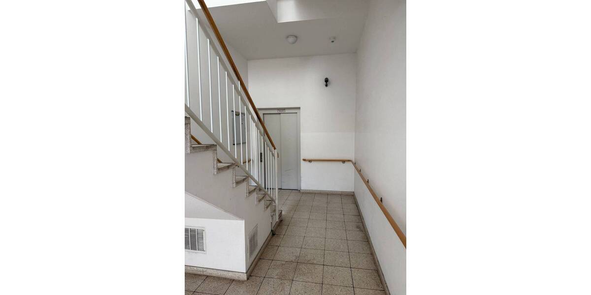 Etagenwohnung Duisburg Neudorf-Süd - 2 Zimmer, 72 m&sup2;, 730&euro; | Angebot:26834217