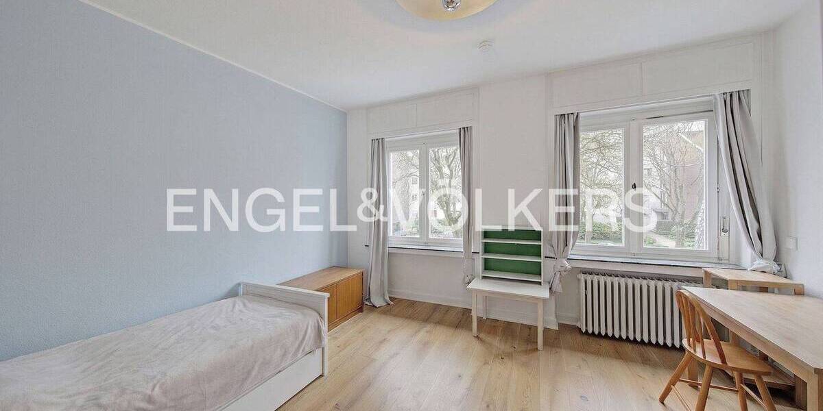 Mehrfamilienhaus, Wohnhaus Krefeld Cracau - 8 Zimmer, 256 m&sup2;, 3.200&euro; | Angebot:26364144