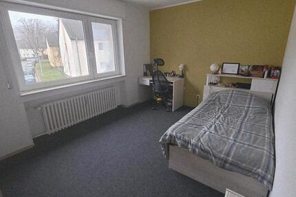 Wohnung Grevenbroich - 4 Zimmer, 90 m&sup2;, 900&euro; | Angebot:25957362