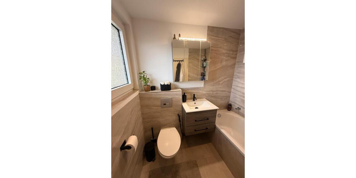 Etagenwohnung Mülheim an der Ruhr - 2.5 Zimmer, 70 m&sup2;, 1.200&euro; | Angebot:26051250