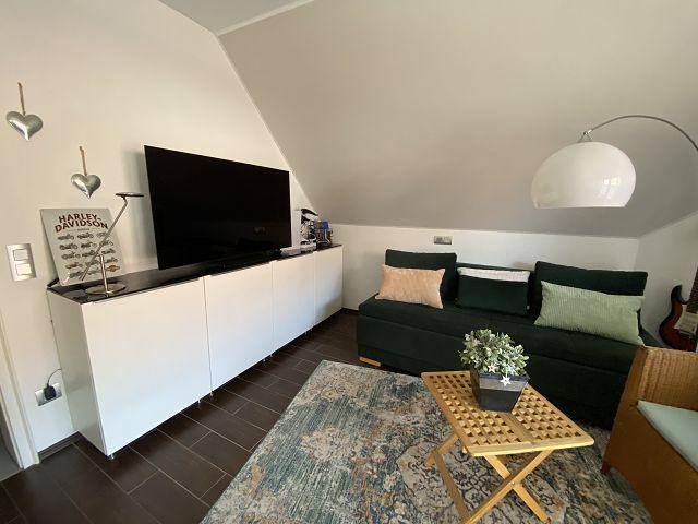 Dachgeschoßwohnung Moers Rheinkamp - 3 Zimmer, 89 m&sup2;, 288.000&euro; | Angebot:27068455