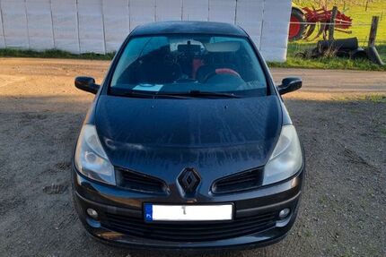 Renault Clio 223.000 km 2.300 &euro; Willich 47877