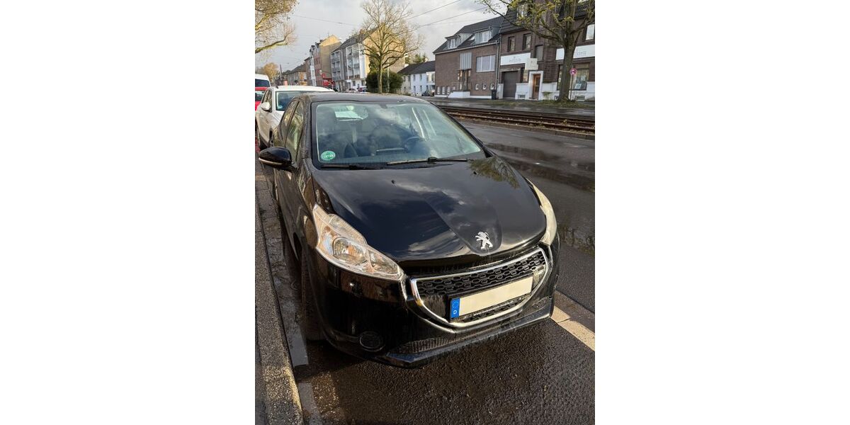 Peugeot 208 122.603 km 3.000 &euro; Krefeld 47803