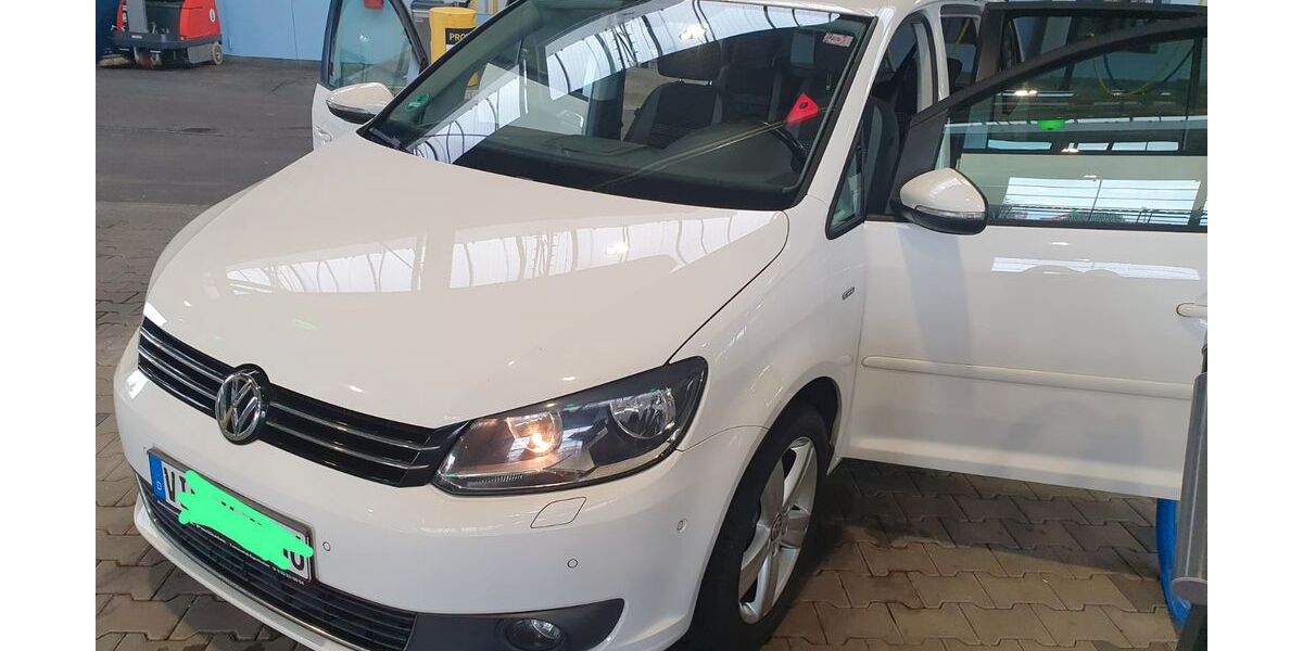 VW Touran 192.000 km 7.650 &euro; Willich 47877