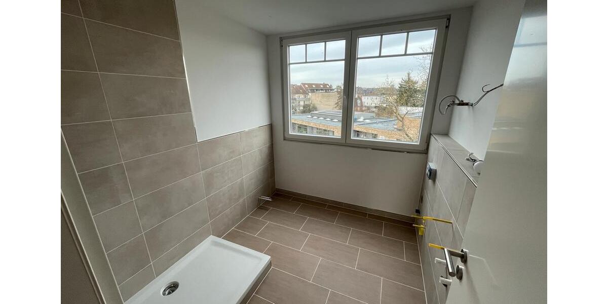 Dachgeschoßwohnung Neuss Augustinusviertel - 2 Zimmer, 90 m&sup2;, 1.000&euro; | Angebot:26648867