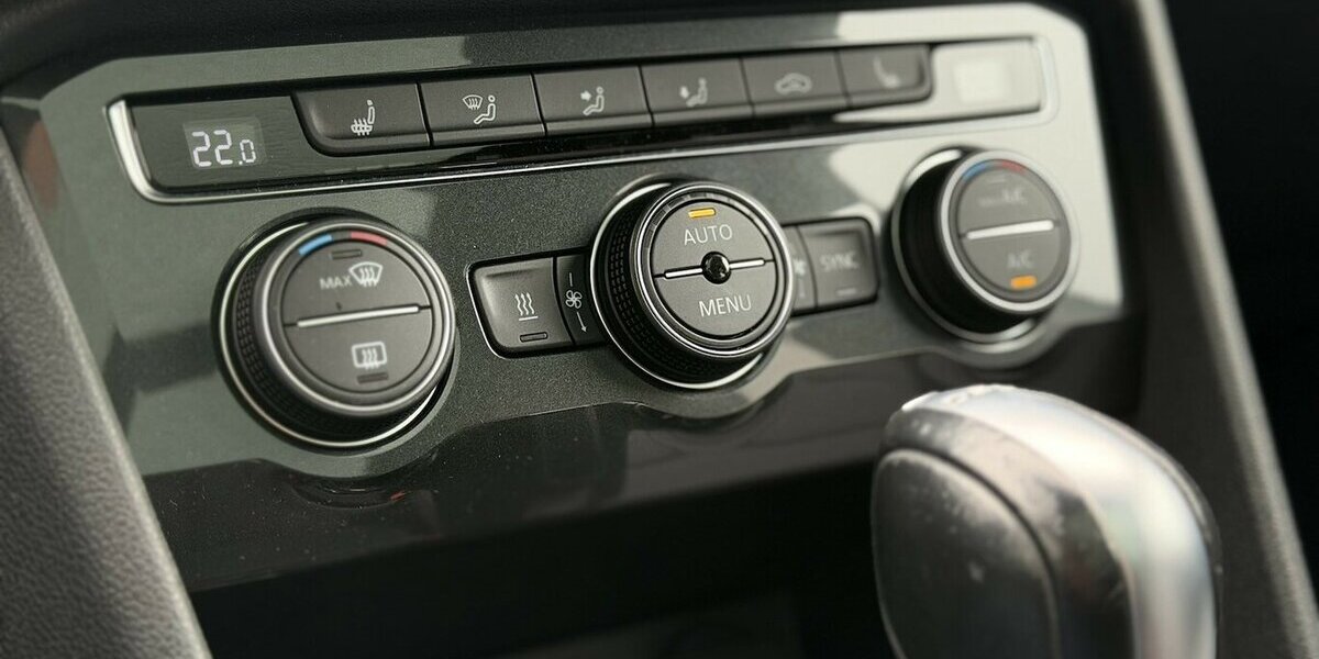 VW Tiguan Allspace R- line/ 4Motion/ 240PS/ PANO 99.000 km 31.900 &euro; Mönchengladbach 41066