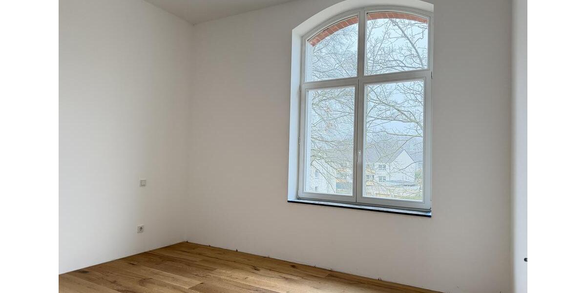 Erdgeschoßwohnung Mönchengladbach West - 3 Zimmer, 129 m&sup2;, 1.878&euro; | Angebot:25853485