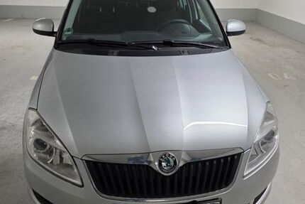 Skoda Fabia 137.500 km 4.100 &euro; Düsseldorf 40472