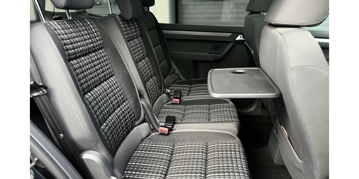 VW Touran Cross / 2,0 TDI / 170 PS / PANO / 7 Sitze 185.000 km 12.790 &euro; Mönchengladbach 41066