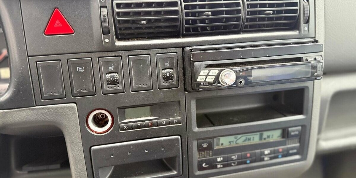 VW T4 Multivan Atlantis / Automatik / 7 Sitze / AHK 334.000 km 7.900 &euro; Mönchengladbach 41066