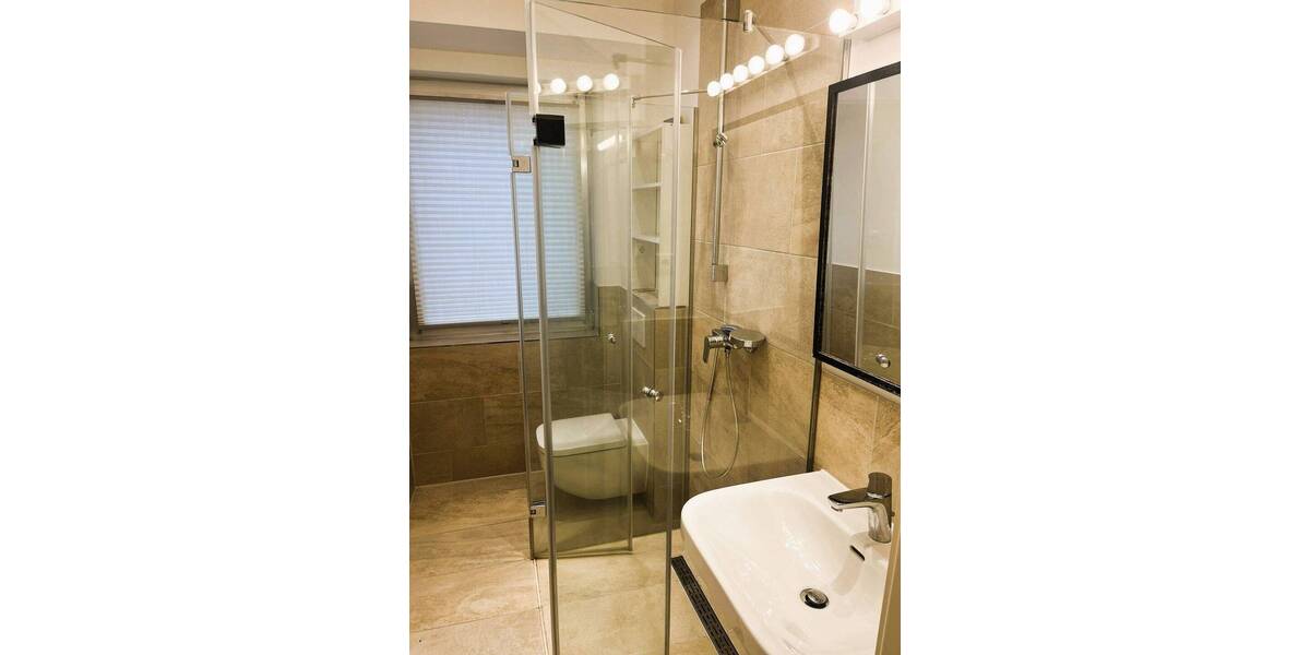 Etagenwohnung Düsseldorf Wersten - 4 Zimmer, 127 m&sup2;, 1.150&euro; | Angebot:26702845