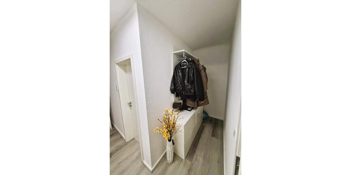 Etagenwohnung Moers Rheinkamp - 3 Zimmer, 81 m&sup2;, 700&euro; | Angebot:25874674