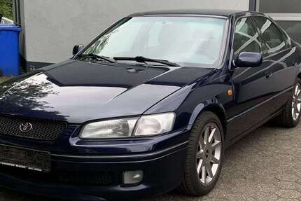 Toyota Camry 240.500 km 4.900 &euro; Mönchengladbach 41066