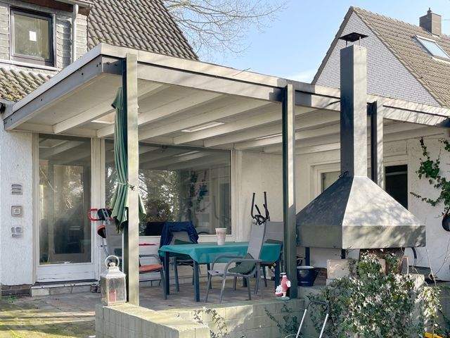 Einfamilienhaus Neuss-Grimlinghausen Grimlinghausen - 7 Zimmer, 190 m&sup2;, 895.000&euro; | Angebot:25836972