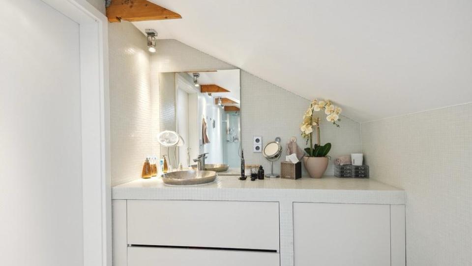 Villa Krefeld Benrad - 7 Zimmer, 305 m&sup2;, 2.199.000&euro; | Angebot:27083290