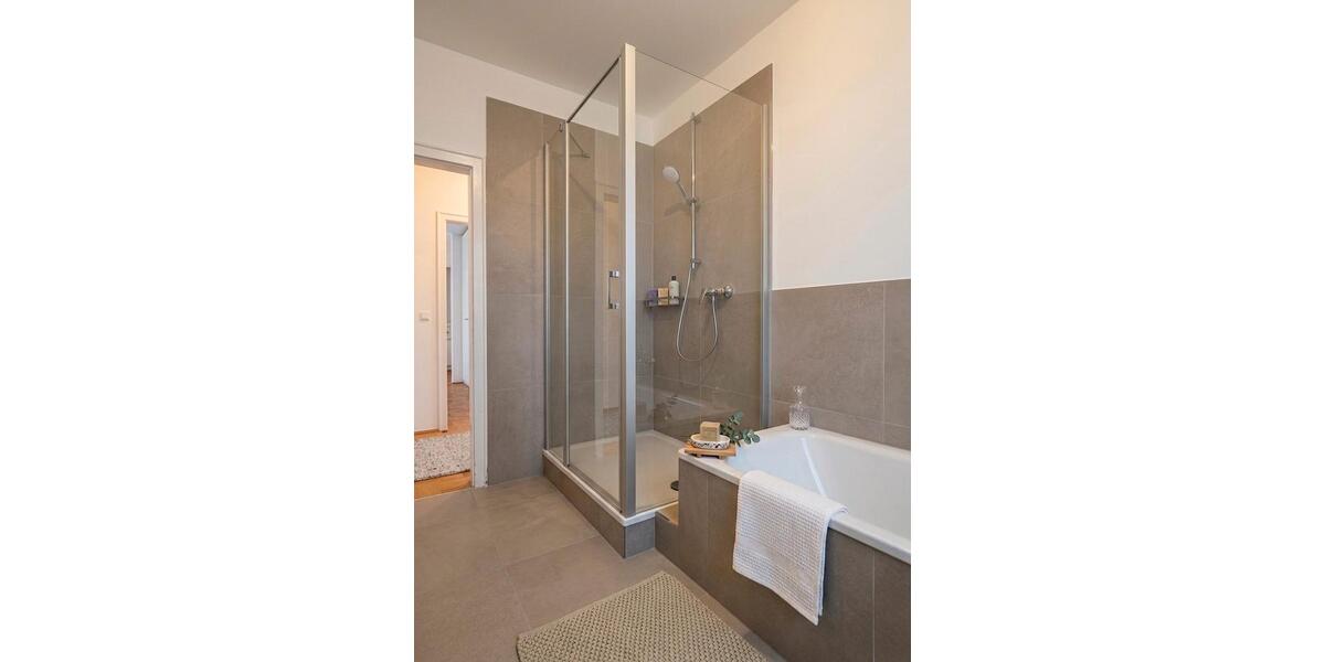 Etagenwohnung Kamp-Lintfort Lintfort - 4 Zimmer, 145 m&sup2;, 1.780&euro; | Angebot:25967611