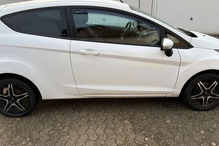 Ford Fiesta 138.000 km 2.800 &euro; Krefeld 47839