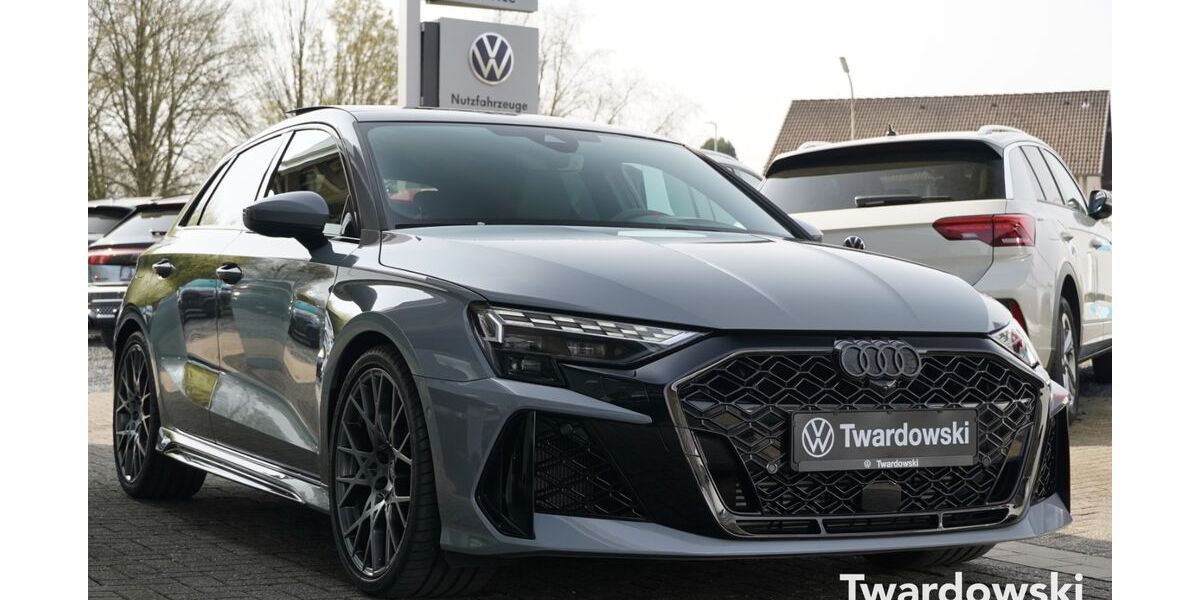 Audi RS3 3.355 km 75.990 &euro; Wegberg 41844