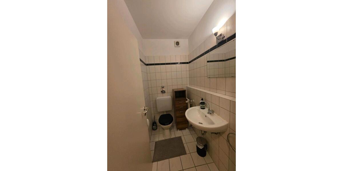 Etagenwohnung Düsseldorf Stadtbezirk 8 - 2 Zimmer, 70 m&sup2;, 1.620&euro; | Angebot:25960265