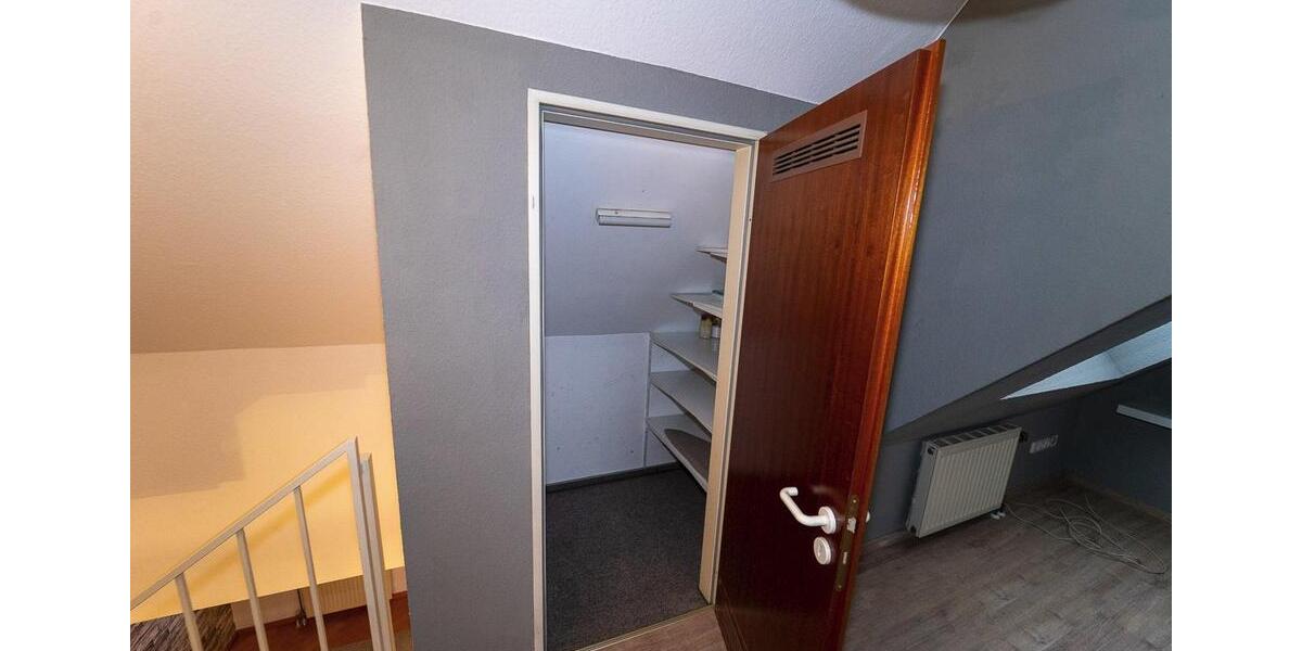 Dachgeschoßwohnung Korschenbroich - 2 Zimmer, 80 m&sup2;, 260.000&euro; | Angebot:25991136