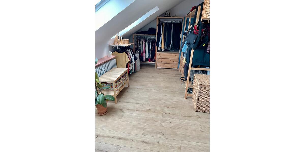 Dachgeschoßwohnung Krefeld Gellep-Stratum - 2.5 Zimmer, 60 m&sup2;, 159.000&euro; | Angebot:27499360