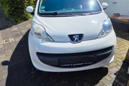 Peugeot 107 102.000 km 1.550 &euro; Grefrath 47929