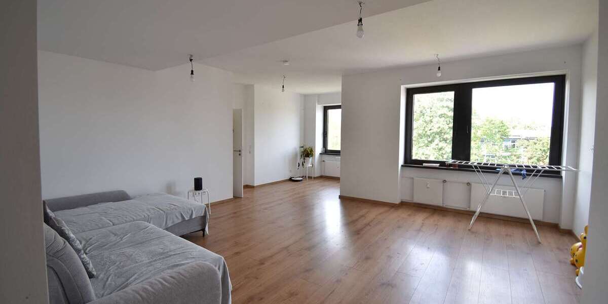 Etagenwohnung Düsseldorf Stadtbezirk 2 - 3 Zimmer, 90 m&sup2;, 1.510&euro; | Angebot:23786153