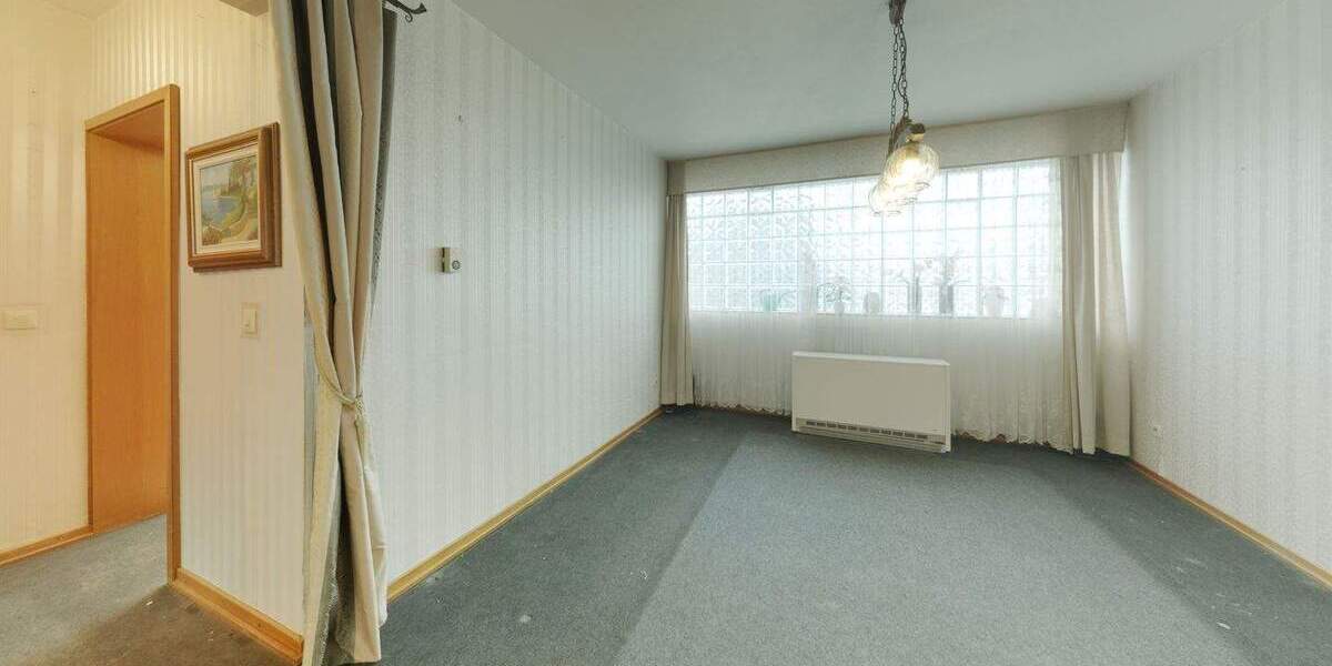 Etagenwohnung Krefeld Stadtmitte - 3 Zimmer, 86 m&sup2;, 179.000&euro; | Angebot:25692563