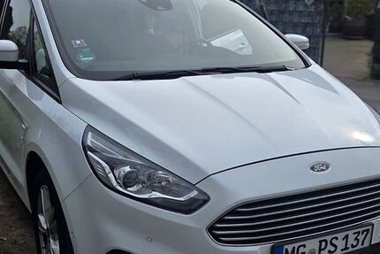 Ford S-Max 118.000 km 17.500 &euro; Mönchengladbach 41179