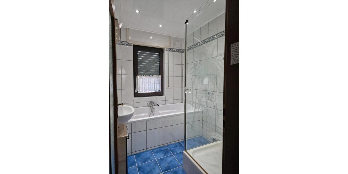 Reihenhaus Wegberg - 4 Zimmer, 120 m&sup2;, 300.000&euro; | Angebot:25632987